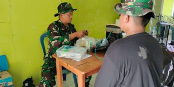 Tim Kesehatan TMMD Siaga 24 Jam, Layani TNI dan Masyarakat Desa Kubang