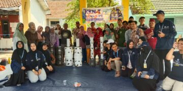 KKN Mahasiswa IPB dan UPS Membuat Inovasi Garden Tower