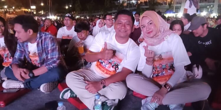 Ribuan Warga Majalengka Nobar Layar Tancap Reborn “ARGALINGGA MEMELUK SENJA” Bersama H.Aceng Sunanto