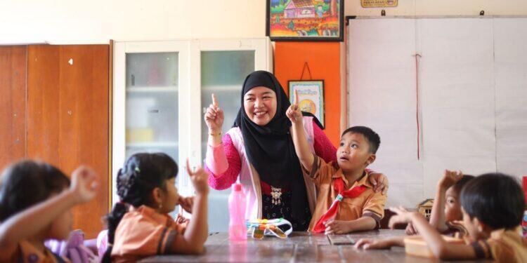 Peringati Hari Anak Nasional, Srikandi PLN Luncurkan Program Pengembangan Pendidikan Sahabat Anak