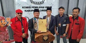 Imron – Agus Resmi Mendaftar ke KPU Kabupaten Cirebon