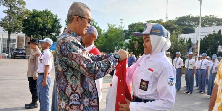 Pj Walikota Cirebon Buka Diklatsar dan Lepas Calon Paskibraka