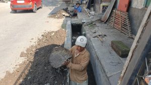 Sedimentasi Drainase di Kota Cirebon Memprihatinkan
