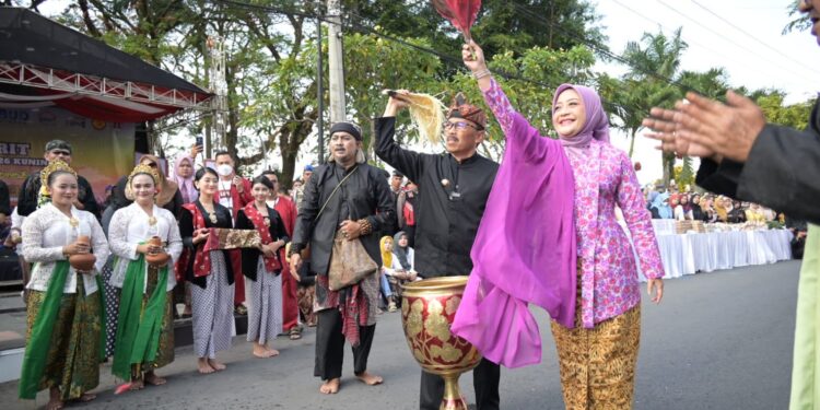 Babarit Warnai Kemeriahan Hari Jadi ke-526 Kuningan