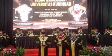 Uniku Kini Miliki 2 Guru Besar, Profesor Dikdik dan Profesor Suwari