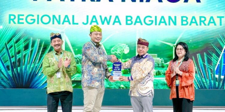 Pertamina Patra Niaga Regional JBB Raih Gelar Best of The Best Ajang ENSIA Award 2024