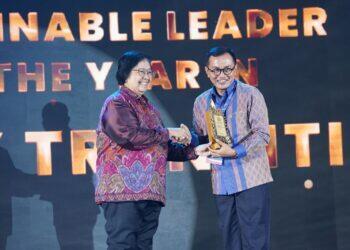 Lestari Award 2024: Dirut PLN Sabet Sustainable Leader of The Year in Energy Transition