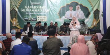 Pada Kegiatan Maulid Nabi, Andru dan Dian Kenalkan Farida Sebagai Cawawalkot Cirebon