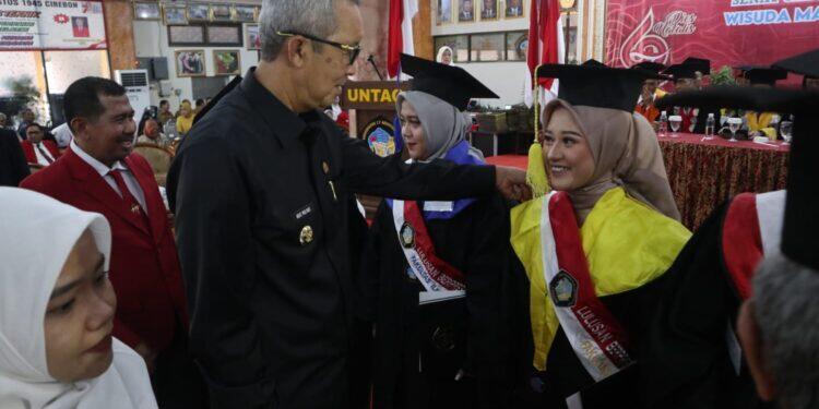 Pj Walikota Cirebon Hadiri Wisuda dan Dies Natalis ke-62 UNTAG Cirebon