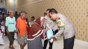 Polres Ciko Gelar Jumat Curhat dan Baksos Kepada Masyarakat