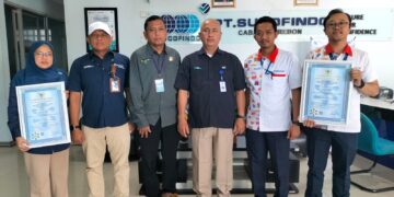 Sucofindo Cirebon Serahkan Sertifikat SMK3 kepada Indofood dan Pelindo 2