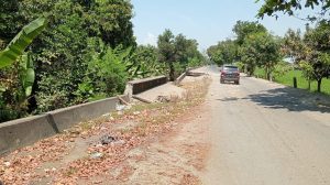 Ruas Jalan Kaliwedi-Guwa Kidul Dibiarkan Amblas, DPUTR: Itu Kewenangan BBWS