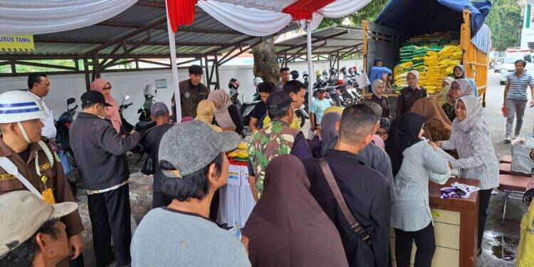Peringati Hari Lahir Ke-79, Kejaksaan Sediakan Seribu Paket Sembako Murah