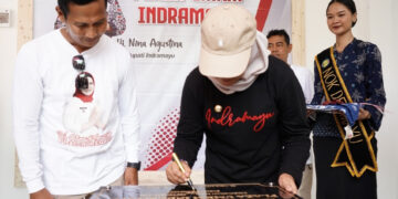 Bupati Nina Agustina Resmikan Plaza UMKM Indramayu