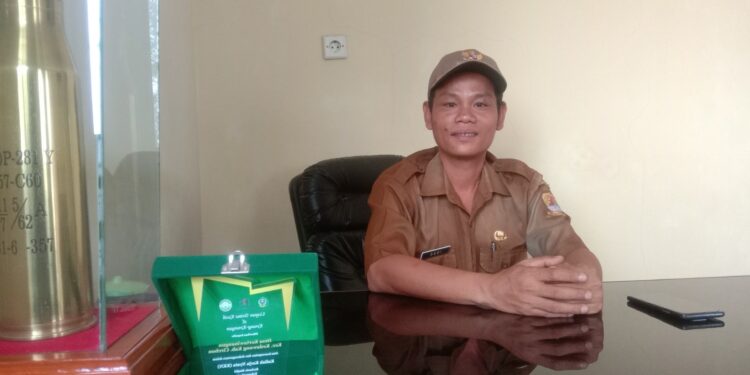 Prosesi ritual pengangkatan Buyut Kayu Perbatang, Pemdes Kertawinangun Selalu Dukung