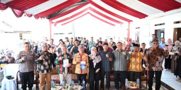 Pj. Bupati Iip Resmikan Pojok Literasi Taman Pelangi Dalam Festival Katumbiri