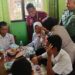 Kedua Mata Kombespol Sumarni Berkaca-kaca Saat Menyuapi Siswi SLB Tuna Netra