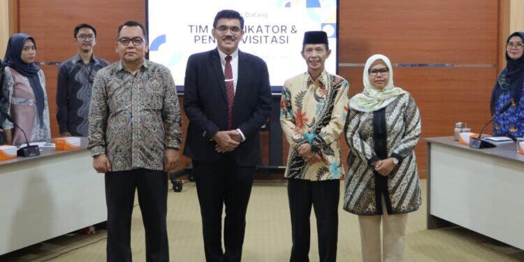Tim Uji Publik Monev Komisi Informasi Provinsi Jabar Kunjungi Kota Cirebon