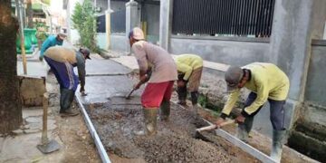 Pemdes Beringin Betonisasi Jalan Lingkungan