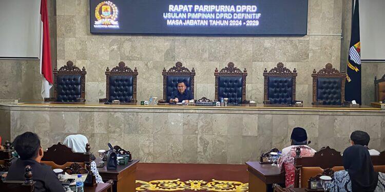 DPRD Kabupaten Cirebon Tetapkan Usulan Pimpinan Definitif Melalui Paripurna