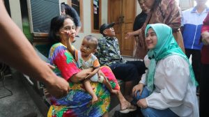 Paslon IDOLA Dicurhati Warga Terkait Bansos dan Rutilahu 