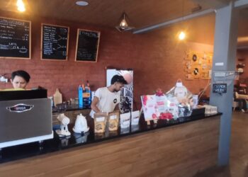 Warung Reang Tegalwangi Jadi Pilihan Baru Tempat Makan Siang dan Pertemuan Bisnis