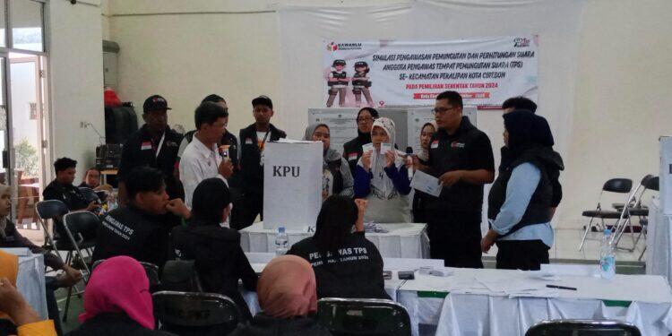 Panwaslucam Pekalipan Gelar Simulasi Pemungutan Suara