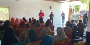 Anggota Legislatif PDIP Bareng TMP Sasar Warga Pelosok Ciniru, Kampanyekan Paslon 02