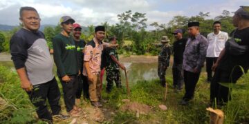 Camat Subang Bangun 2 Jembatan Gantung Permanen