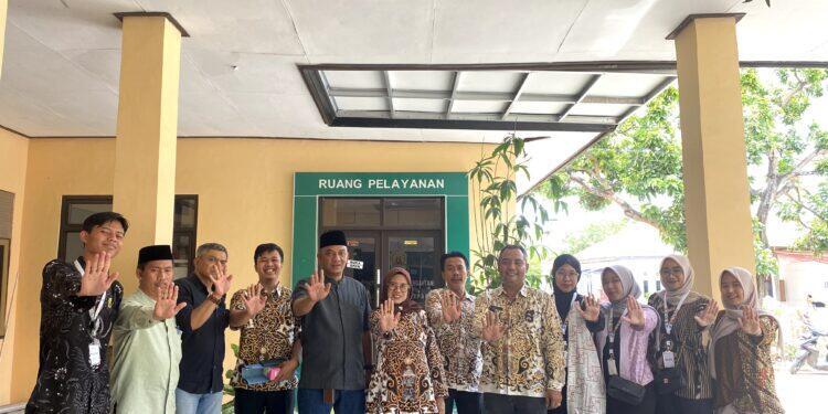 Hagi Al Imam dari Komunitas Narasi Jawa Barat Ajak Kader PKK se-Kecamatan Tengah Tani untuk Eliminasi Tuberkulosis di Lingkungan Keluarga