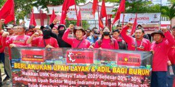 Minta Kenaikan UMK, Massa "Gas Bumi" Unjuk Rasa ke Disnaker