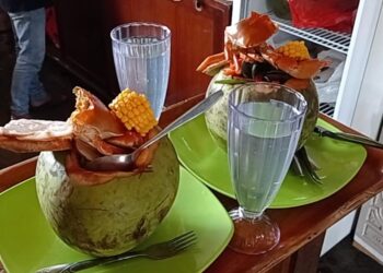 Unik dan Banyak Dicari, Seafood Batok Kelapa RM Bageur Jadi Favorit Pengunjung