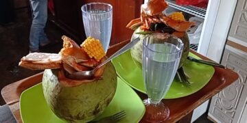 Unik dan Banyak Dicari, Seafood Batok Kelapa RM Bageur Jadi Favorit Pengunjung