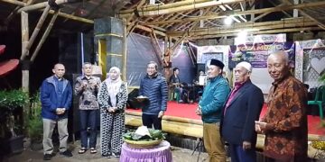 Saung Karahayuan Diresmikan Anggota DPR RI dan Wakil Bupati Terpilih
