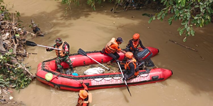 Perjalanan Kereta Api Terganggu, Daop 3 Cirebon Minta Maaf