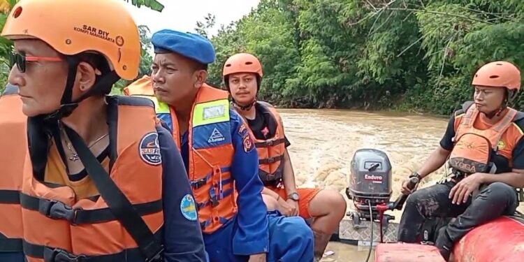 Hari ke 4 Pencarian Zaenudin di Sungai Ciberes Belum Membuahkan Hasil