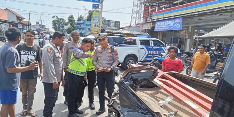 Tabrakan Beruntun di Majalengka Tewaskan Seorang Ibu, Dua Anaknya Kritis
