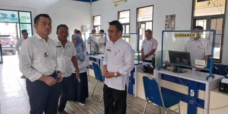 Tinjau Pelayanan Disnaker, Pj Bupati: Pelayanan Disini Sudah Baik