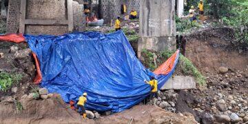 Pondasi Jembatan Sumber Tengah Diperkuat