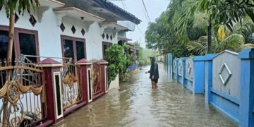Imbas Banjir Rob di Eretan Kulon, Puluhan Warga Masih Bertahan di Pengungsian