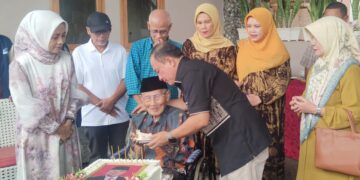 Kehadiran Sosok Ayah Jadi Momen Spesial Perayaan Ultah ke-57 Bupati Terpilih Dian