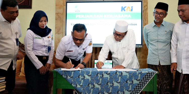 Jalin Kerjasama dengan Ponpes, Daop 3 Cirebon Beri Diskon Tiket untuk Santri