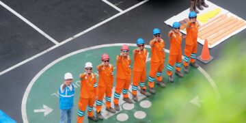 Safety First! PLN UP3 Cirebon Pastikan Petugas di Lapangan Disiplin APD