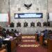 Hadiri Paripurna, Pj Bupati Cirebon Sampaikan Urgensi Raperda KTR dan Kependudukan