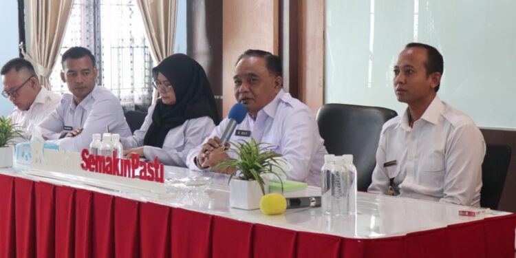 Kalapas Narkotika Cirebon Beri Peringatan Tegas Pegawai terkait Program Pemberantasan Narkoba dan Penipuan