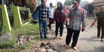 Jalan Rusak di Karang Sembung Akhirnya Diperbaiki