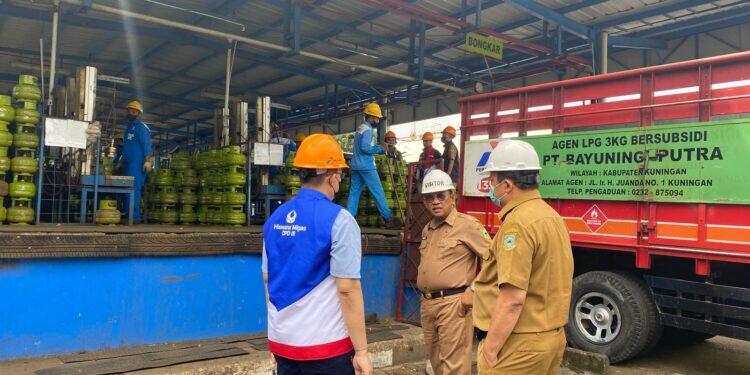 Pastikan Stok Aman Jelang Idul Fitri, Diskopdagperin Bareng Hiswana Migas Sidak SPPBE dan SPBU