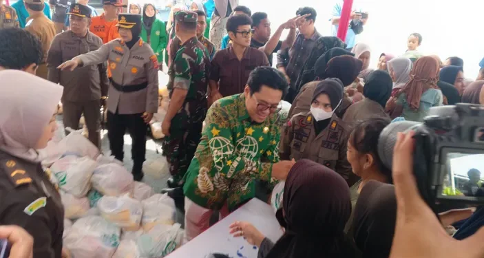 Bazar Sembako Murah Kejari Diapresiasi DPRD Kabupaten Cirebon