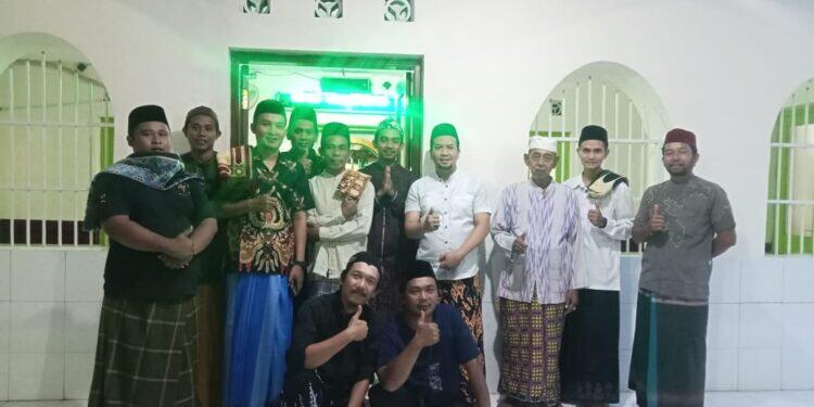 Kuwu Desa Marikangen Beserta Jajaranya Gelar Taraweh Keliling