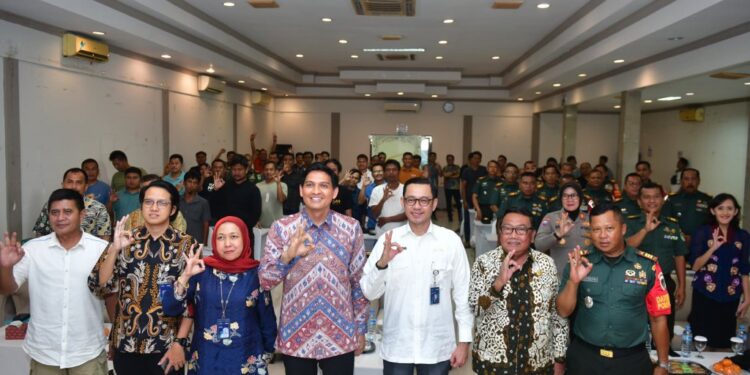 Percepat Serapan, Bulog Indramayu Pastikan Gabah Petani Dibeli Rp6.500 Per Kilogram